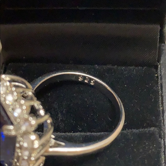 Silver Sapphire ring - Picture 5 of 6